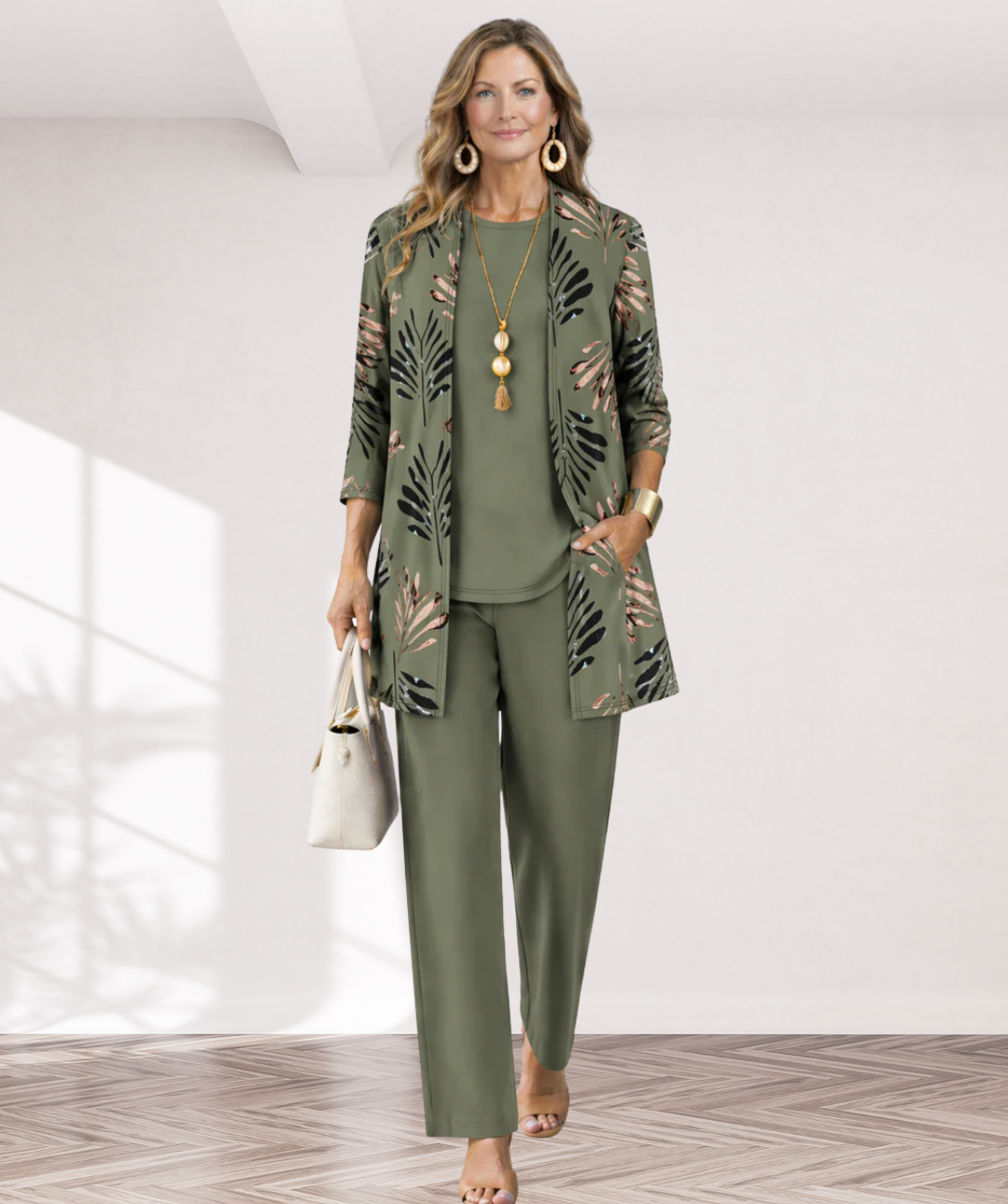 MODERN THREE-PIECE SET FOR WOMEN