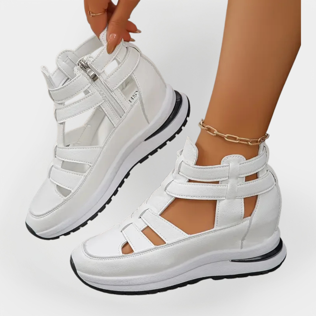 Elegant Summer Sandals with Heel and Side Closure