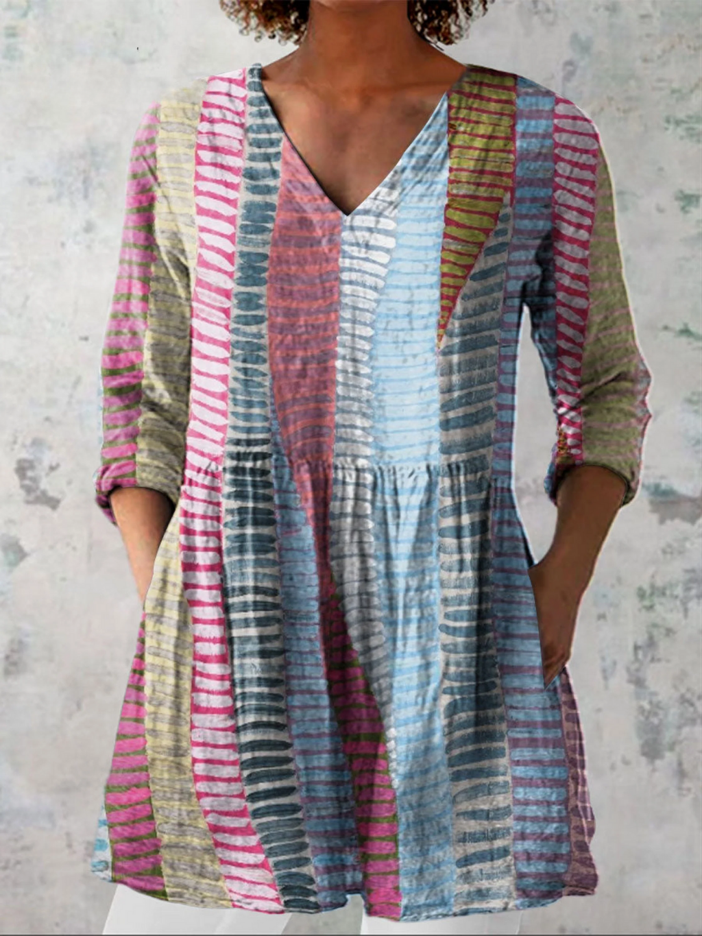 Noa | Long Blouse with Expressive Pattern