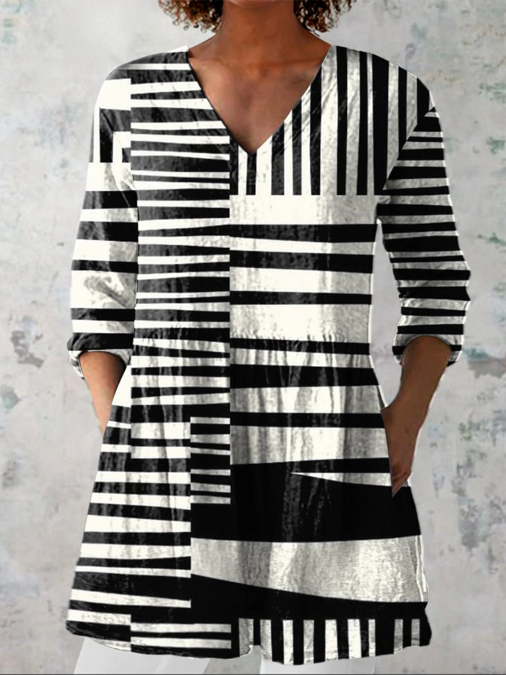 Quinn | Long Blouse with a Striking Pattern