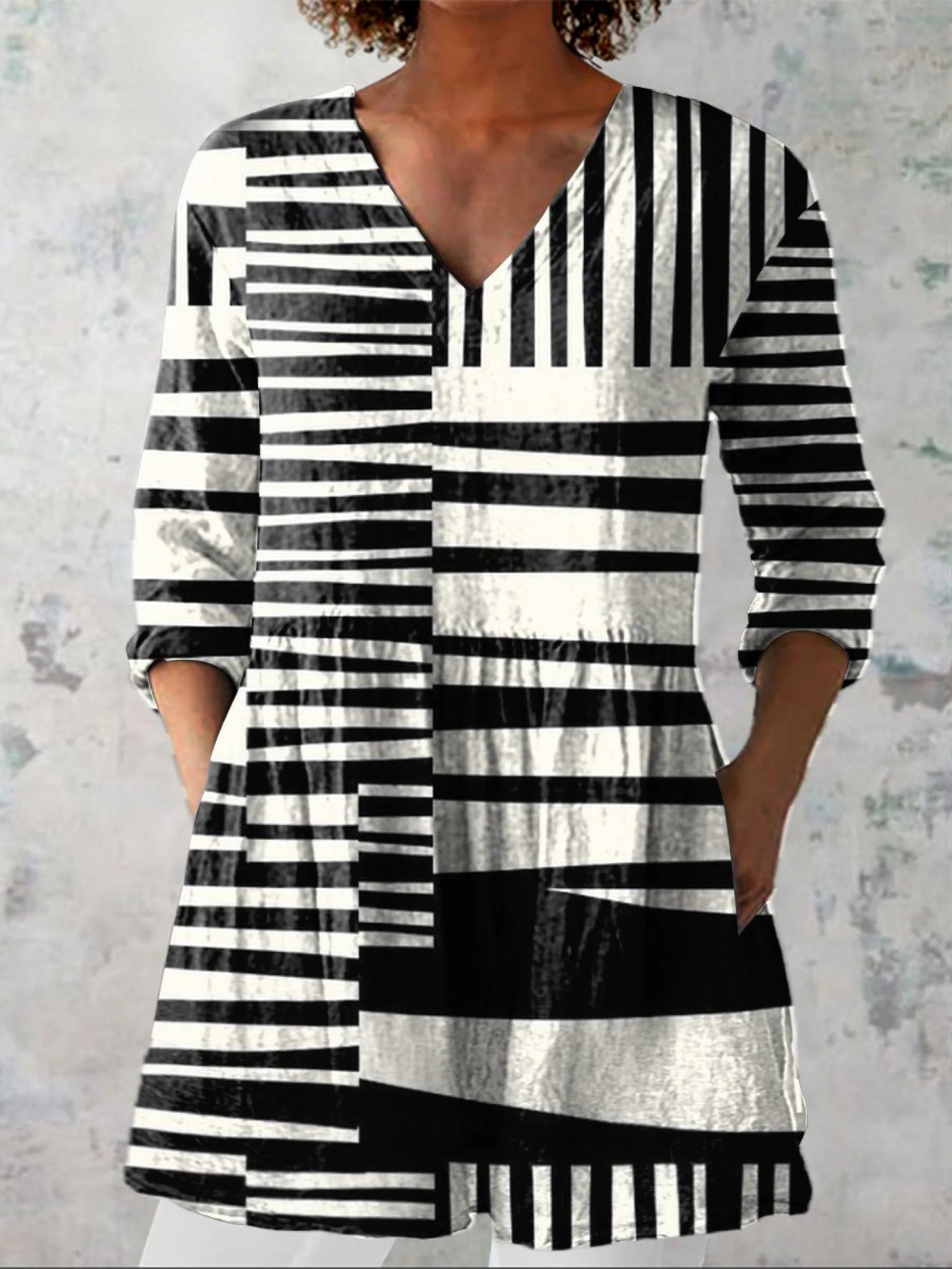 Quinn | Long Blouse with a Striking Pattern