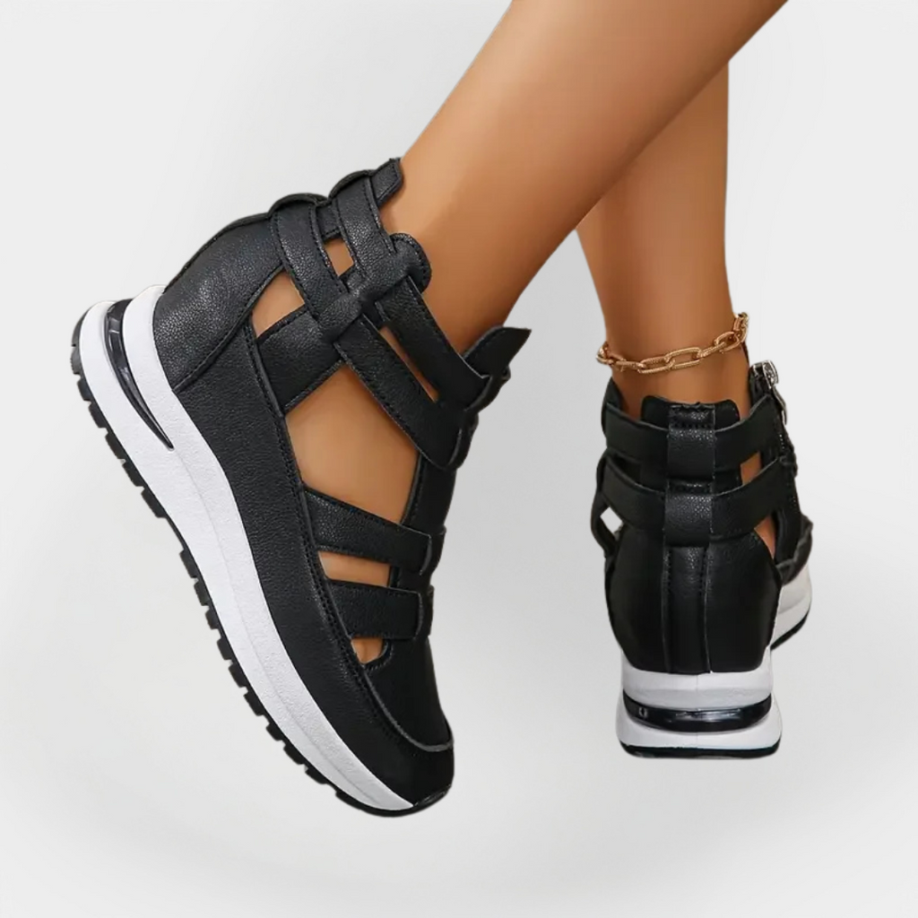 Elegant Summer Sandals with Heel and Side Closure