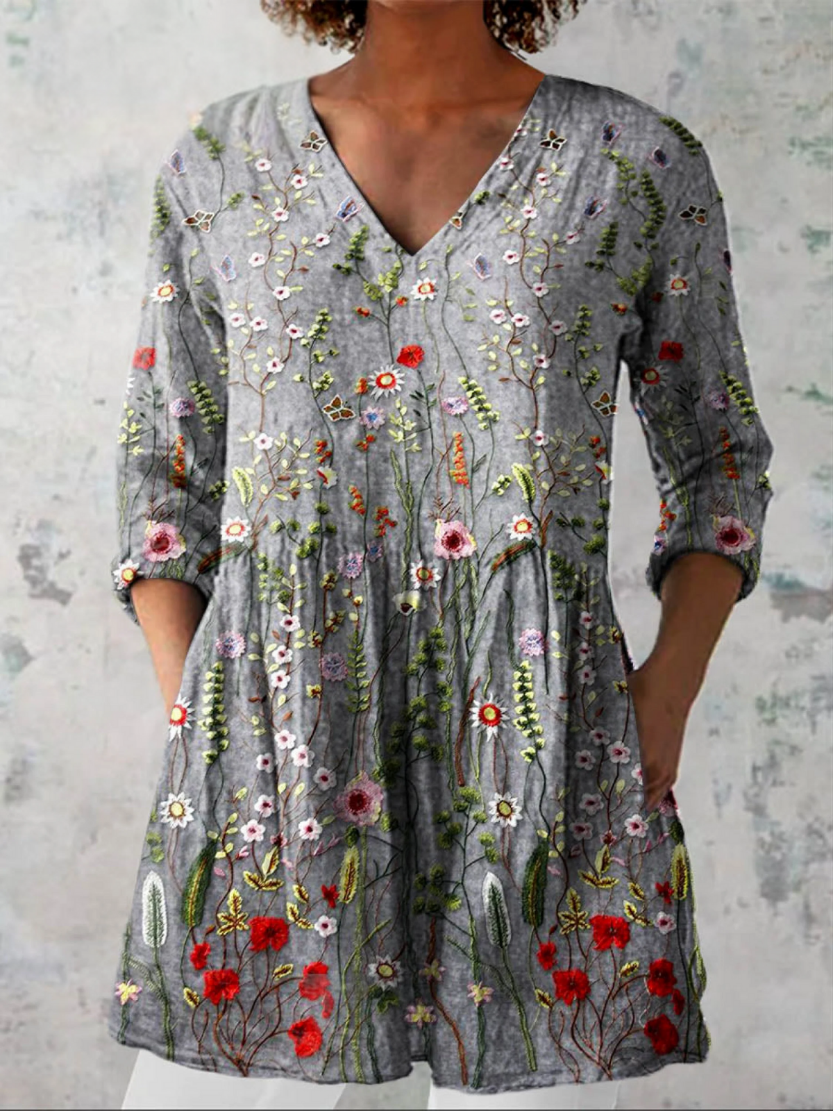 Sloane | Long Blouse with Eye-Catching Pattern