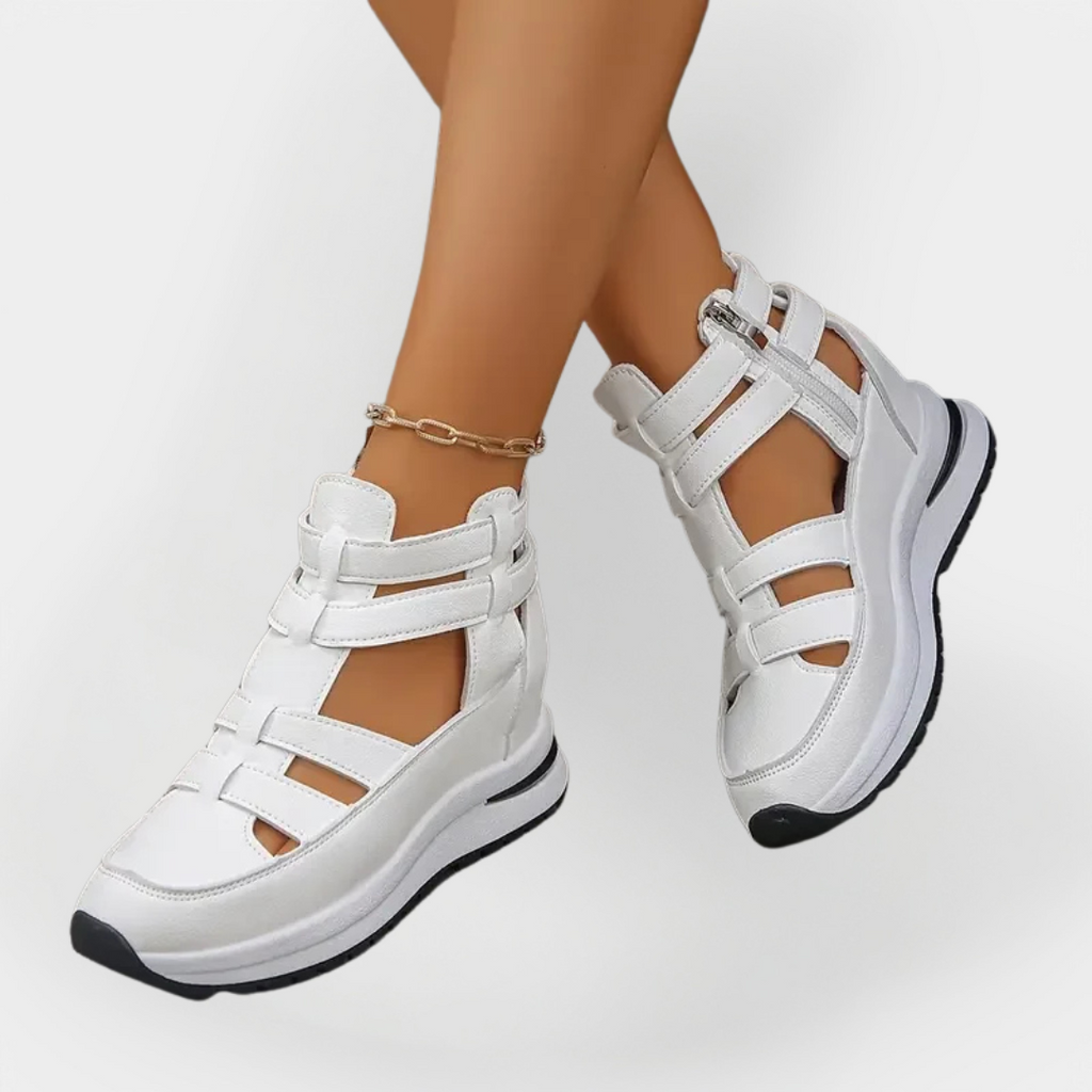 Elegant Summer Sandals with Heel and Side Closure