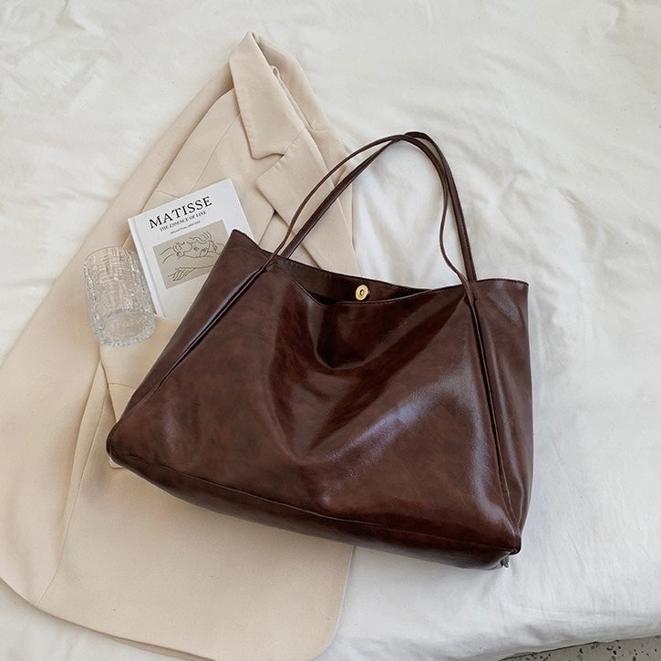 Patricia™ | Shiny Leather Handbag