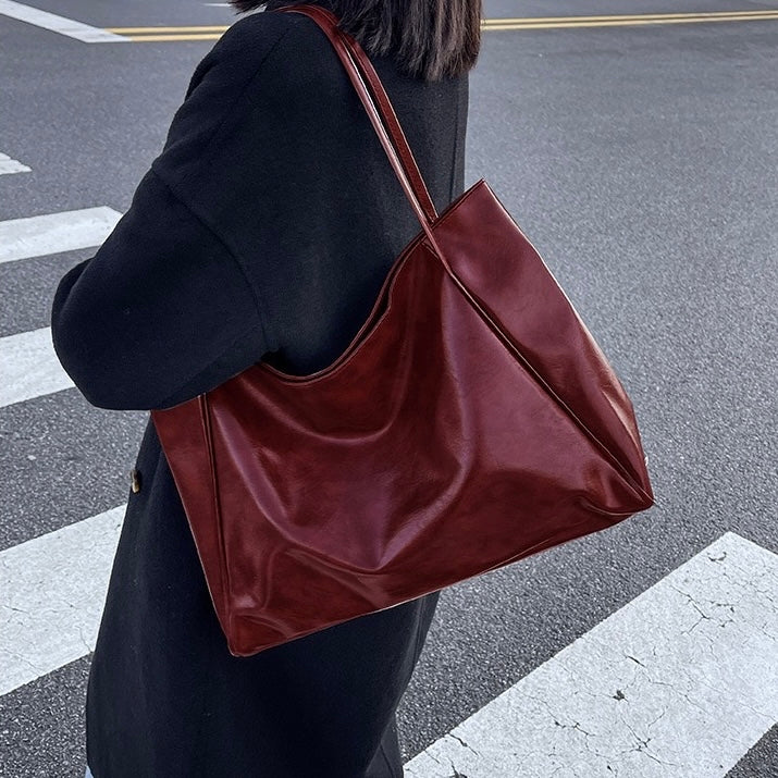 Patricia™ | Shiny Leather Handbag