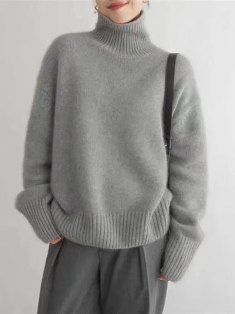 Gabriela | Cashmere Roll Neck