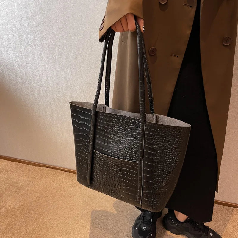 Christina™ | Elegant Shoulder Bag