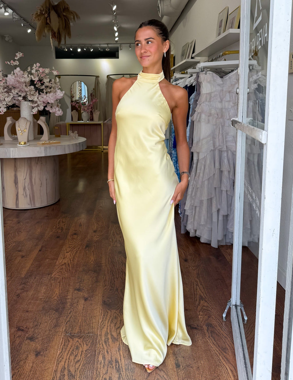 ZEYNEP | Elegant Satin Maxi Dress with Halter Neck