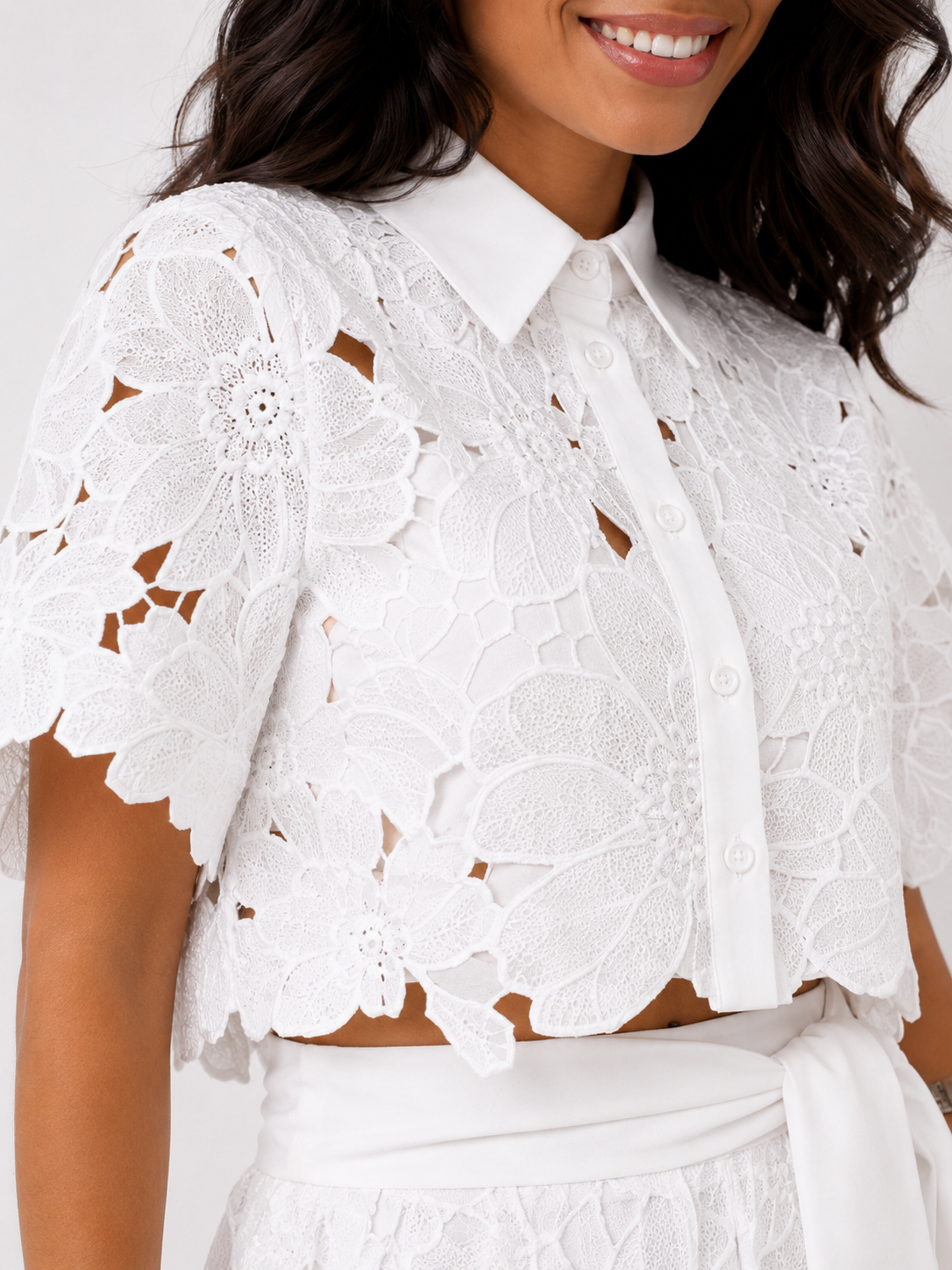 TWO-PIECE EMBROIDERED SET FOR WOMEN