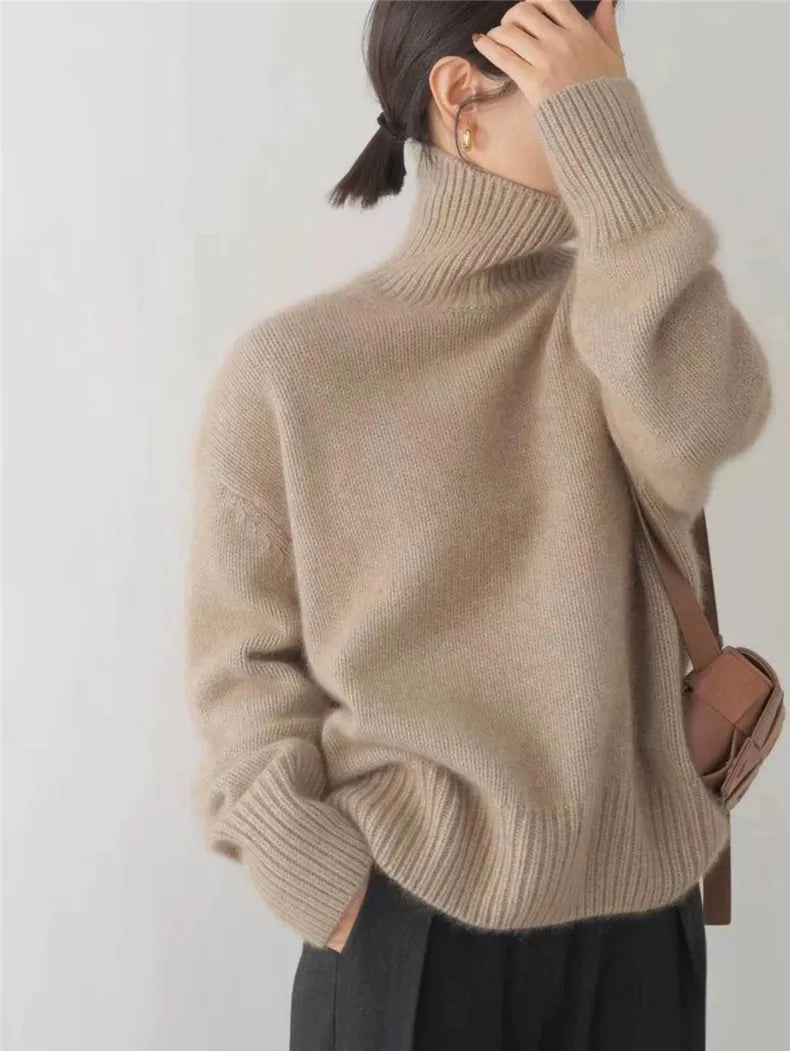 Gabriela | Cashmere Roll Neck