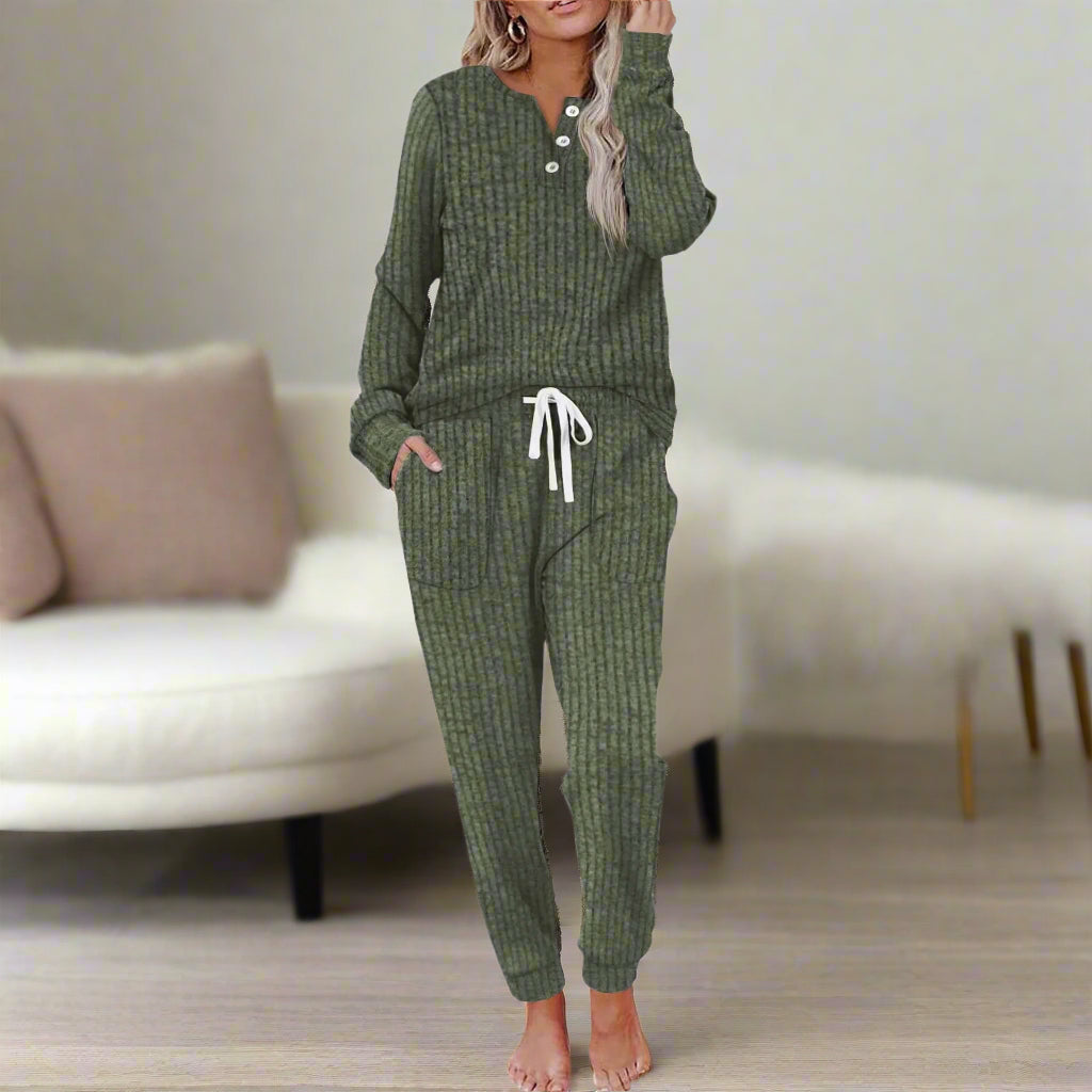 RIBBED KNITTED LOUNGE SET FOR WOMEN