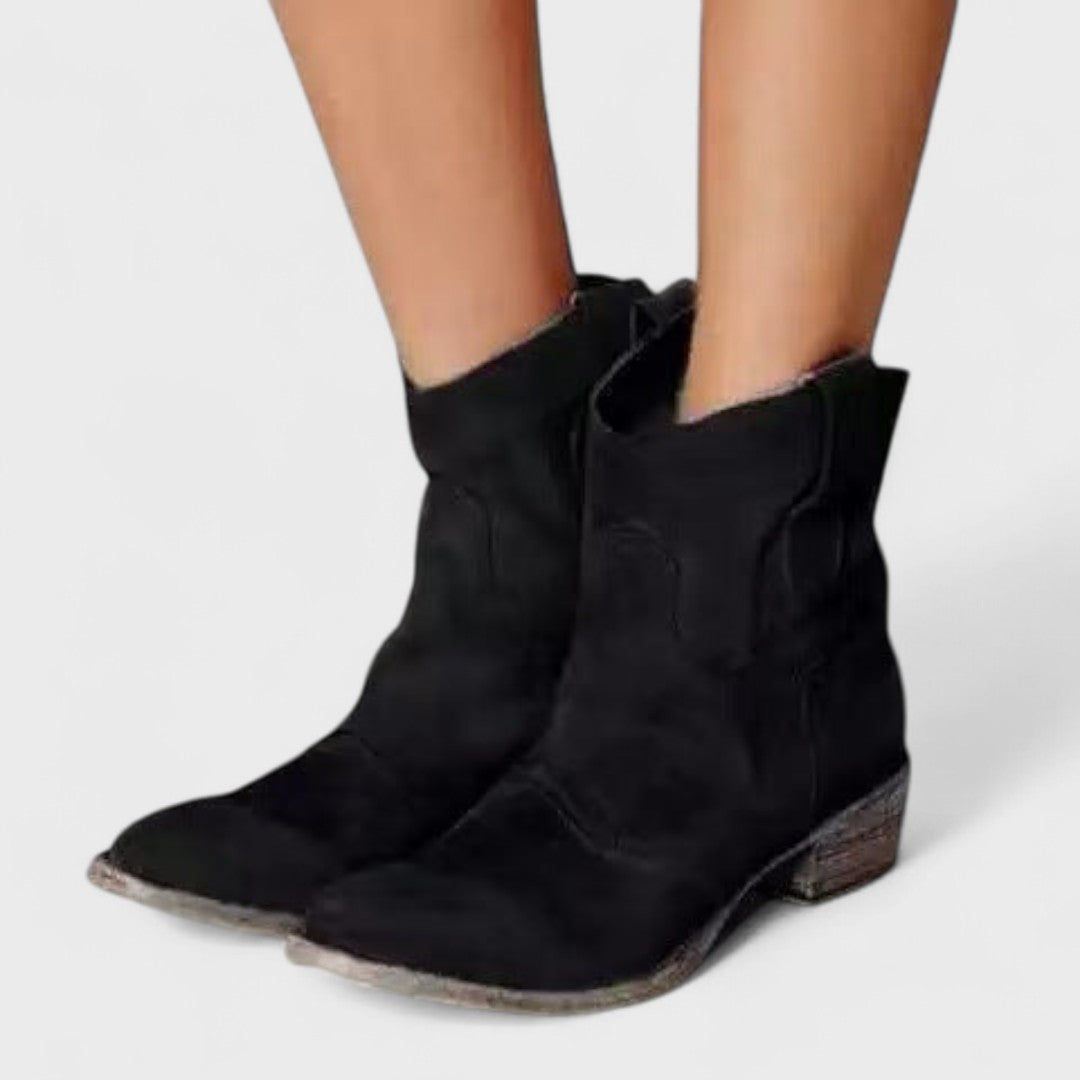 Carlotta - Timeless Elegant Ankle Boots