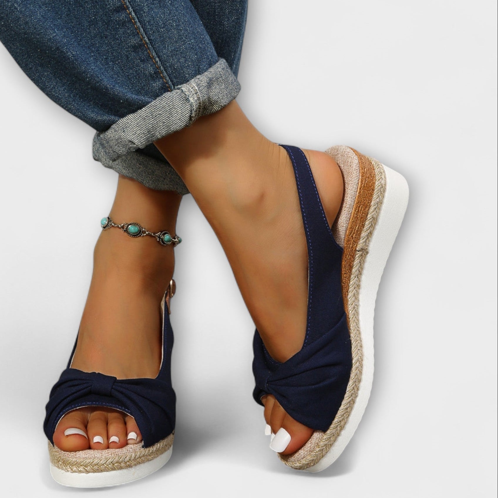 Summer Sandals with Decorative Wax