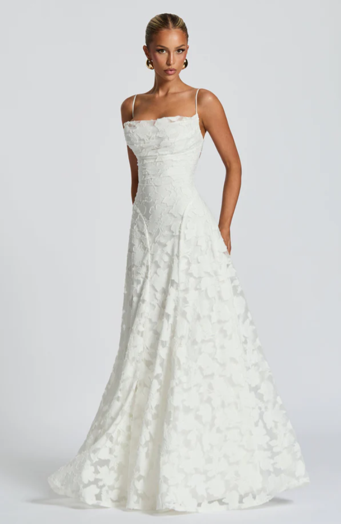 SOFIA | Elegant Lace Maxi Dress