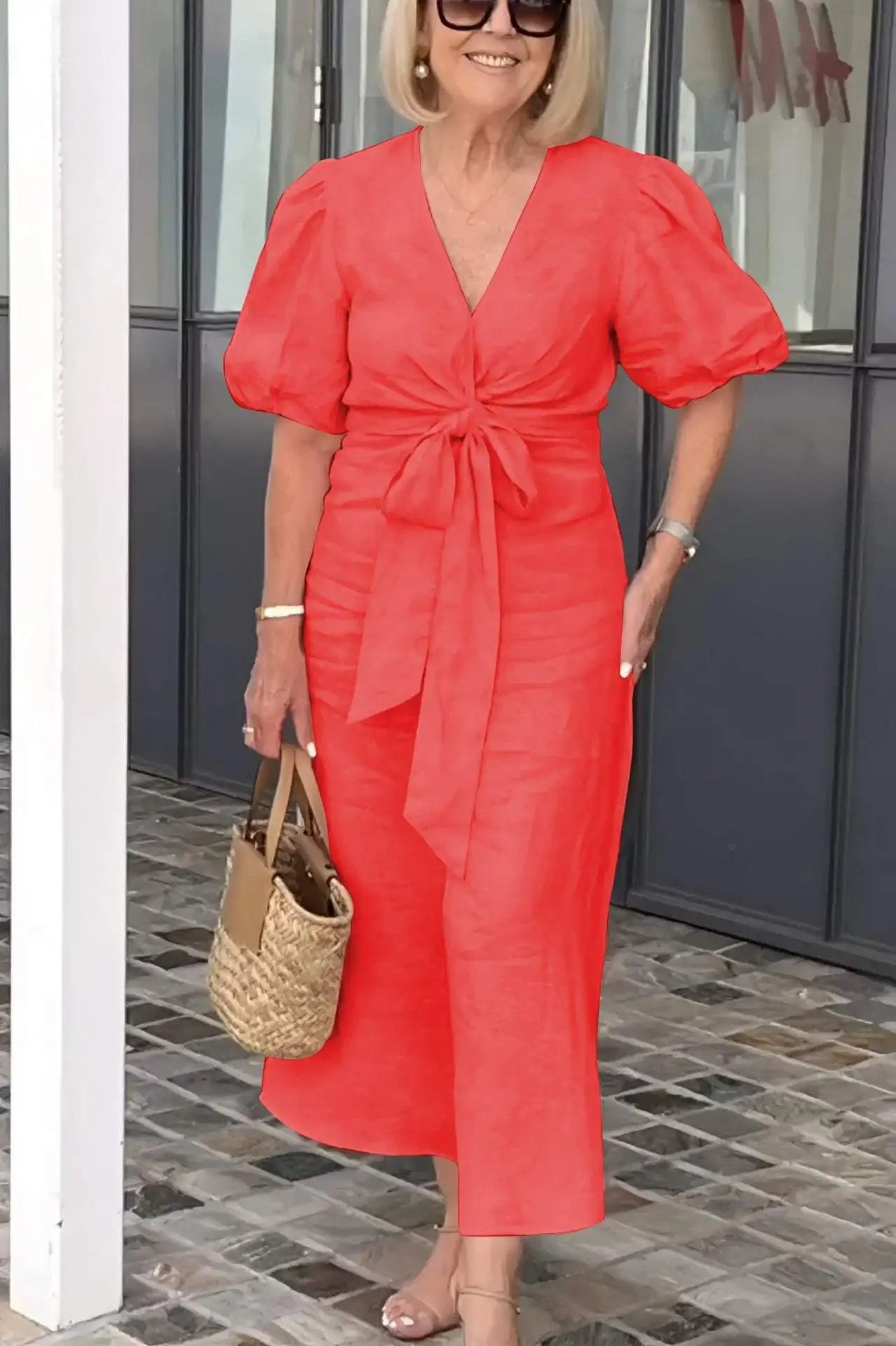 LYNORA | ELEGANT MIDI DRESS WITH V-NECK
