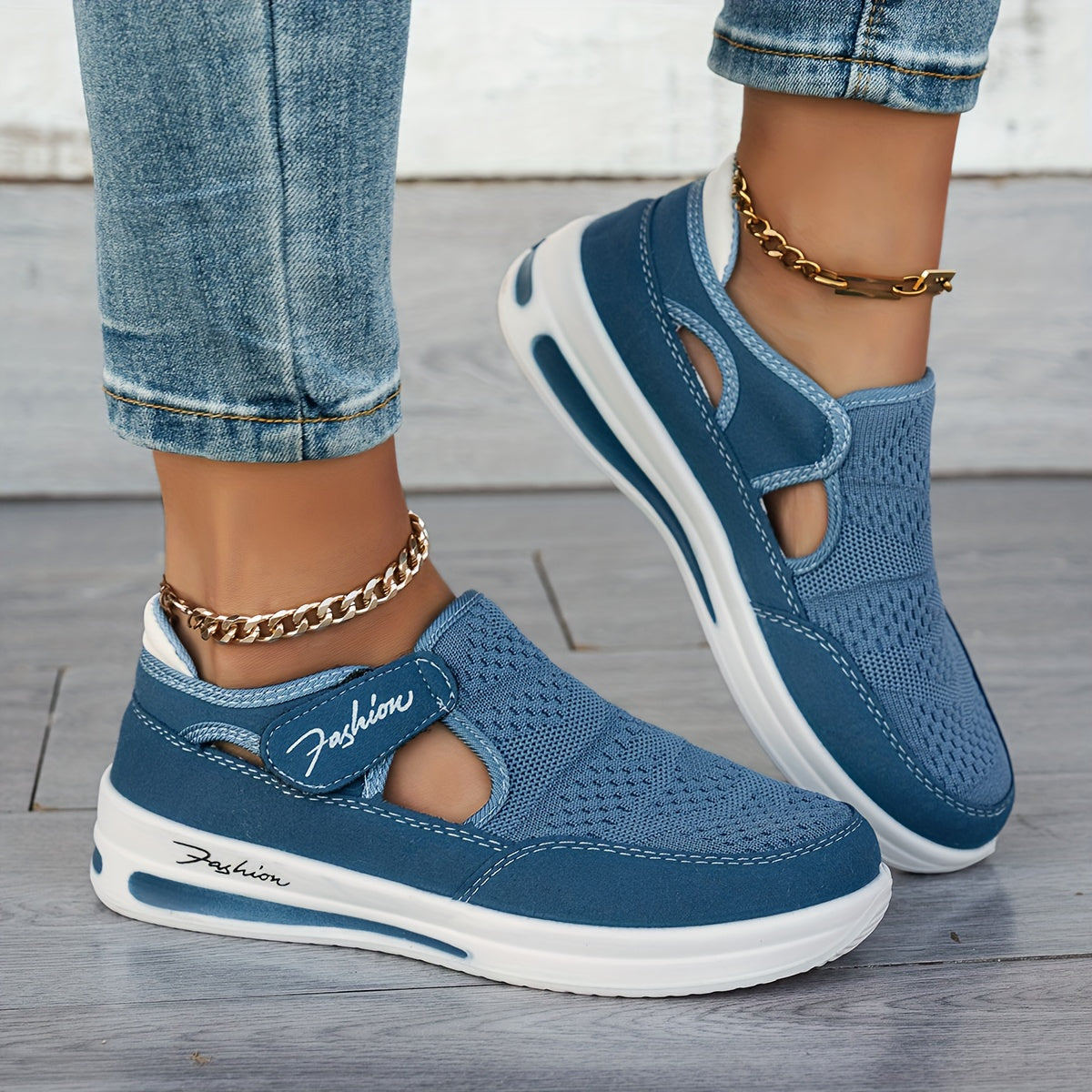 Breathable Slip-On Sneakers with Stable Fit