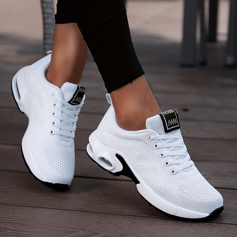 Breathable, cushioned, non-slip sneakers