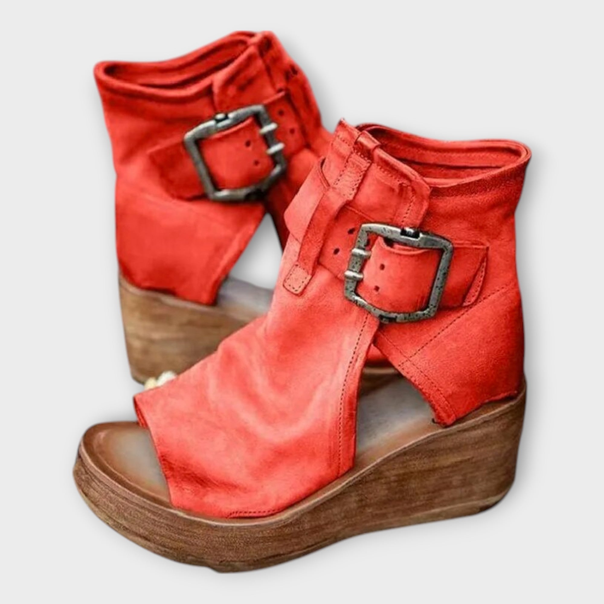 Platform sandals with open toe and straps