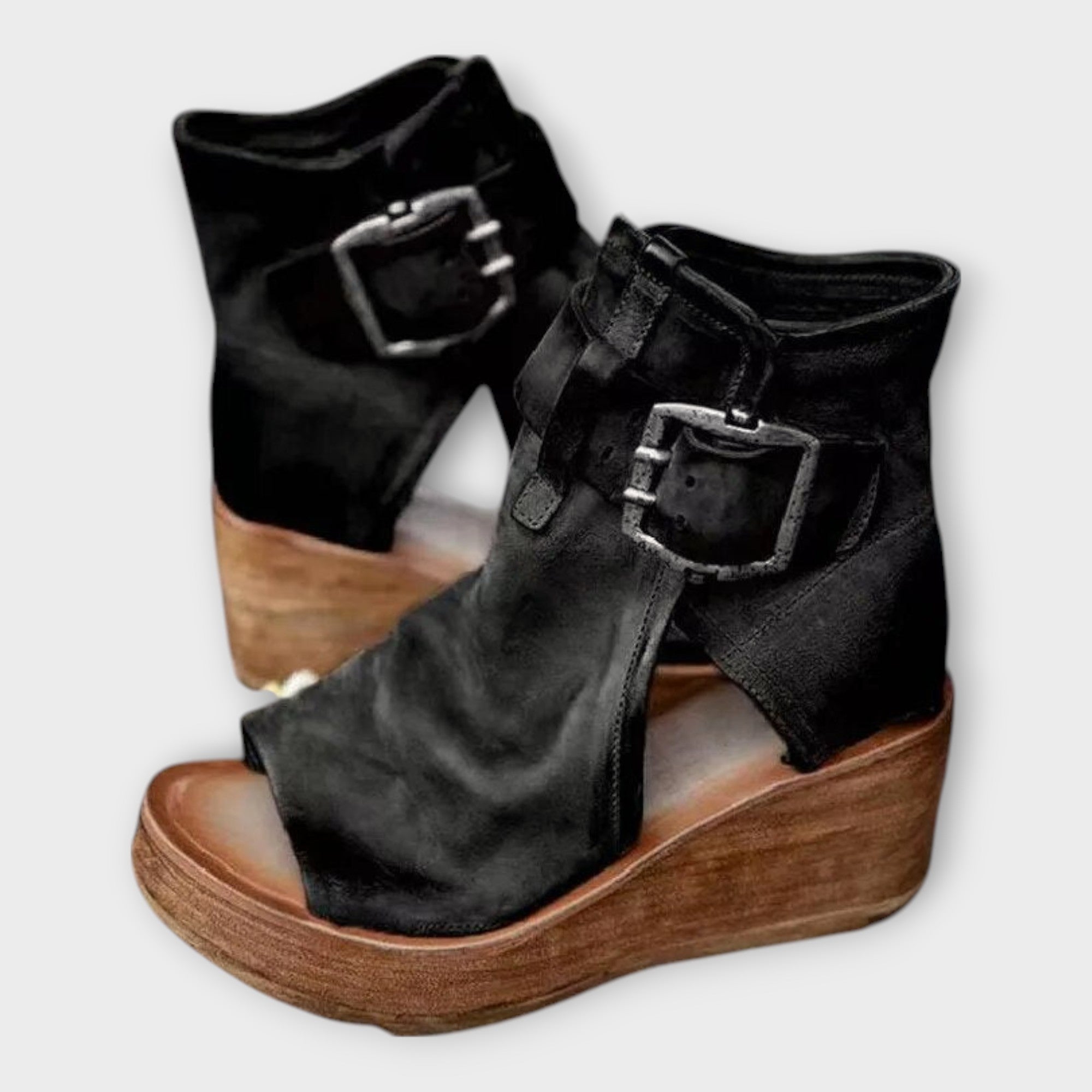 Platform sandals with open toe and straps