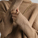 Eliana – Soft Cashmere High-Neck Jumper
