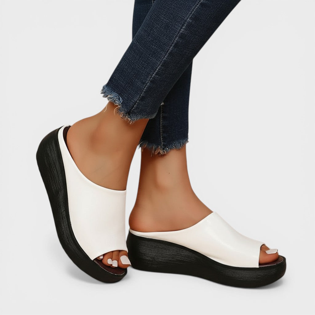 Luna™ | Orthopaedic Sandals