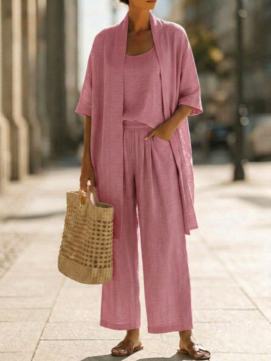 THREE-PIECE ENSEMBLE FOR WOMEN
